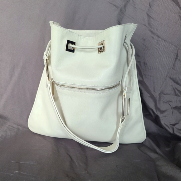 Gucci Handbags - Vintage Gucci Off White Shoulder Bag